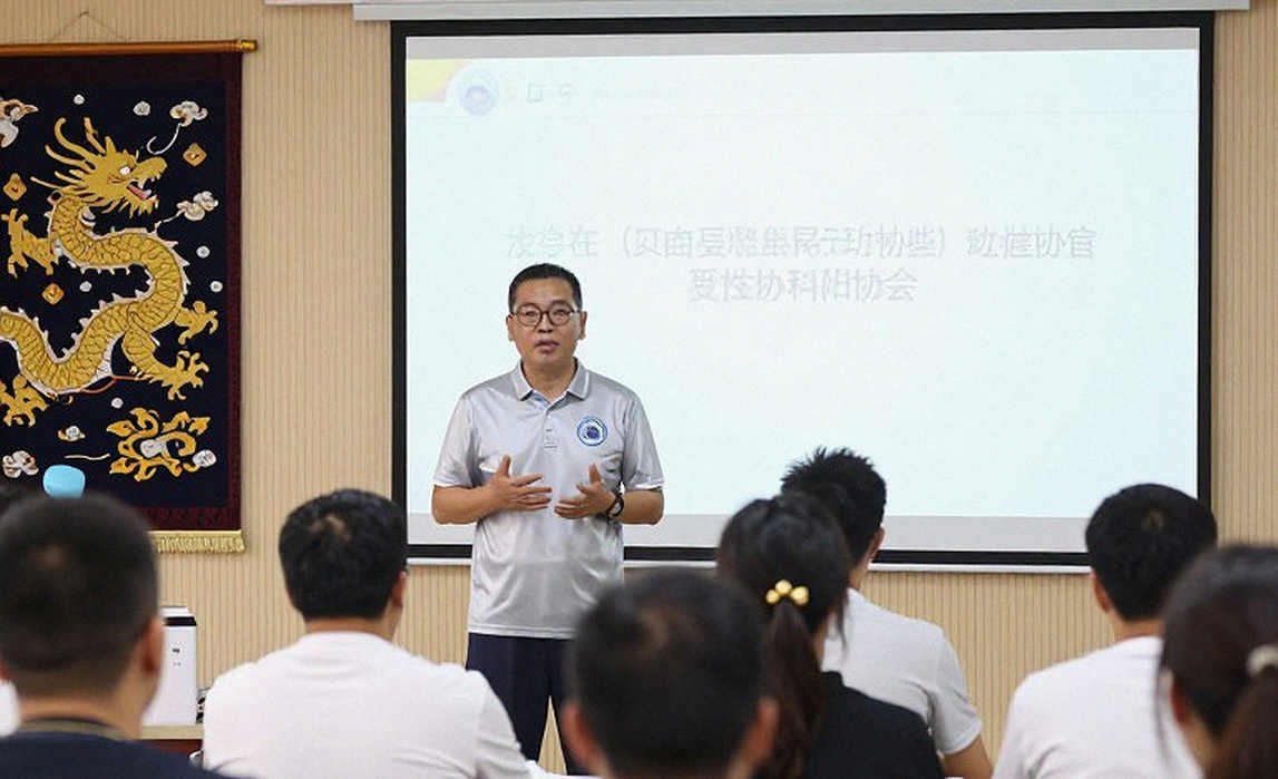 Mười bốn mét trống và hệ thống vỡ trục: Việt Nam học gì sau trận thua Thái Lan Mười bốn mét trống và hệ thống vỡ trục: Việt Nam học gì sau trận thua Thái Lan