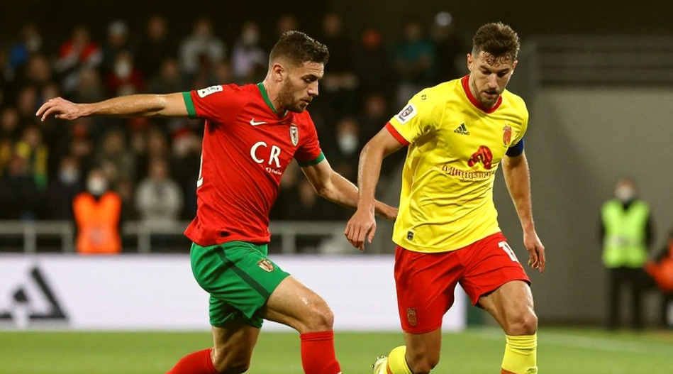 Bạo lực sân cỏ V-League: Lỗ hổng thẻ đỏ và chuỗi trách nhiệm chưa được gọi tên Bạo lực sân cỏ V-League: Lỗ hổng thẻ đỏ và chuỗi trách nhiệm chưa được gọi tên