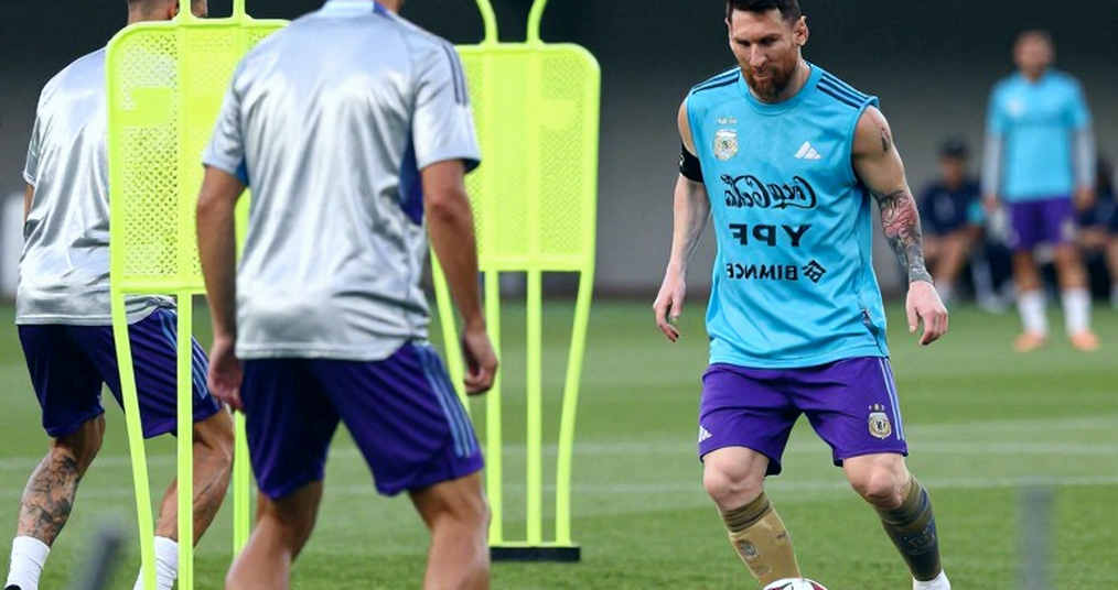 Sổ tay bóng đá cho bé gái 6-9 tuổi: UEFA, AFC và câu hỏi dòng tiền sau năm 2027