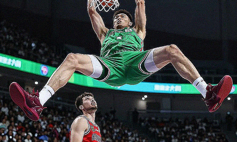 Ba trung vệ trở lại V-League: bản đồ phòng ngự hay tấm khiên cho ghế huấn luyện viên?