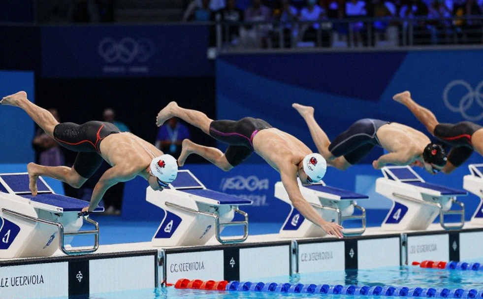780 đứa trẻ, một hồ bơi Olympic và khoảng trống mà không ai muốn gọi tên