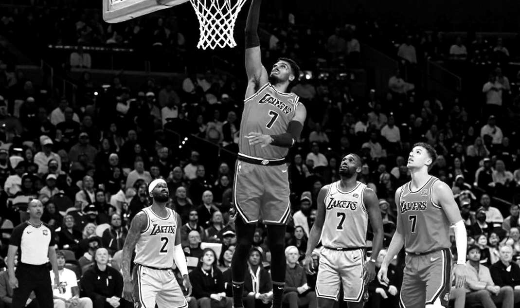 Panathinaikos mở màn EuroLeague với bốn trụ cột vắng mặt: Bài toán chiều sâu và canh bạc mang tên OAKA