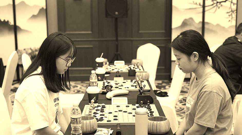 The Elephant Gambit and the Art of Surprise: When a Second Move Is Worth Sixty Minutes